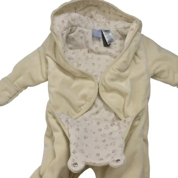 Vintage  Disney Winnie the Pooh Bear Bunting Snowsuit Yellow 6 Months - Picture 7 of 8